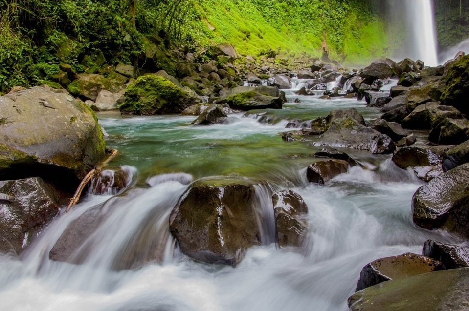 La Fortuna Waterfall - Image 2